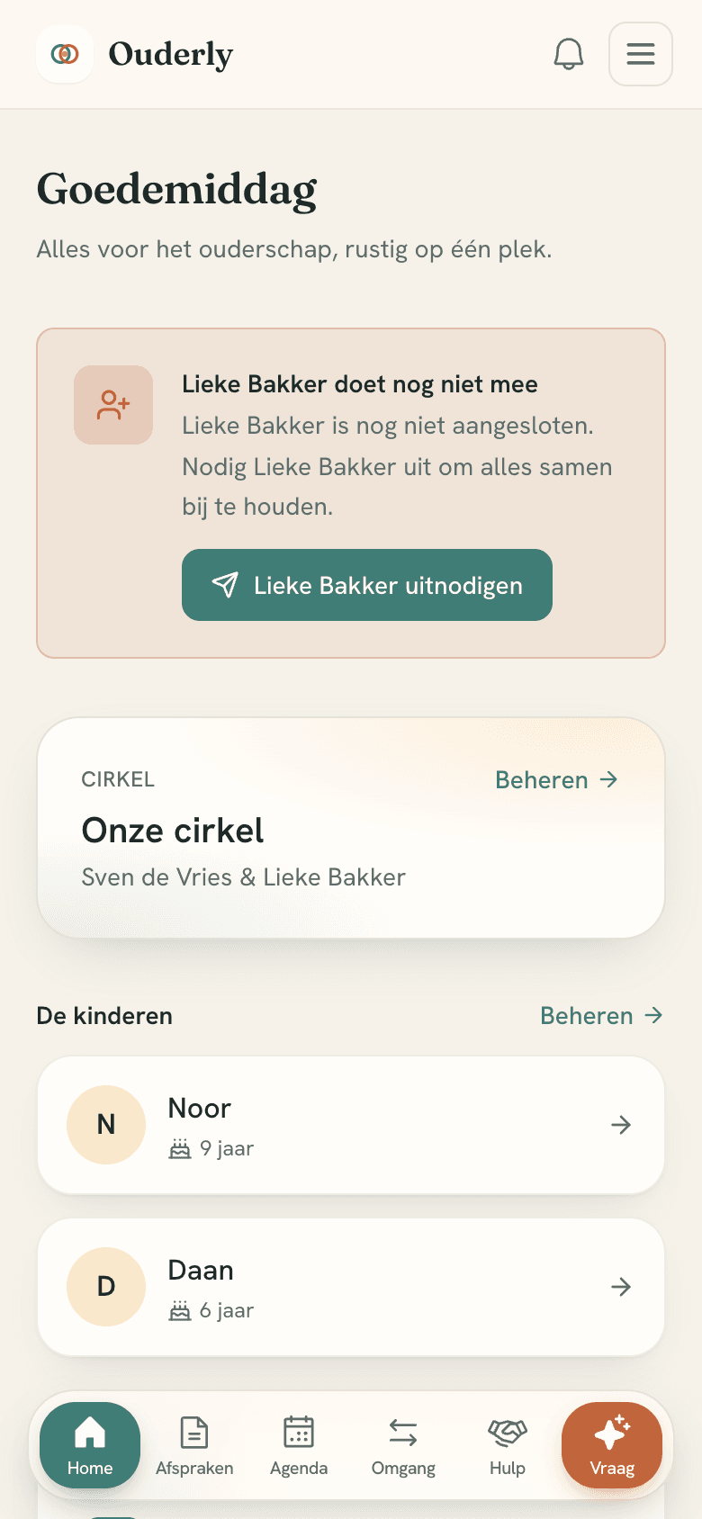 Startscherm van Ouderly met de cirkel en de kinderen